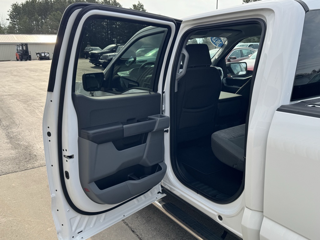 2023 Ford F-150 XLT photo 21