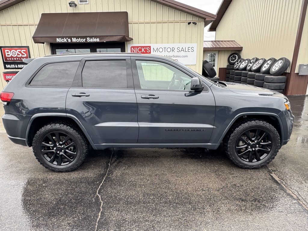 2018 Jeep Grand Cherokee Altitude photo 2