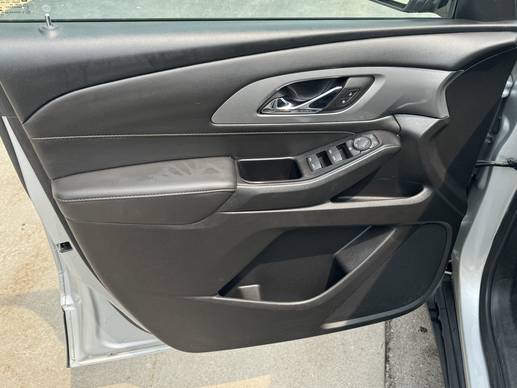 2020 Chevrolet Traverse LS photo 10