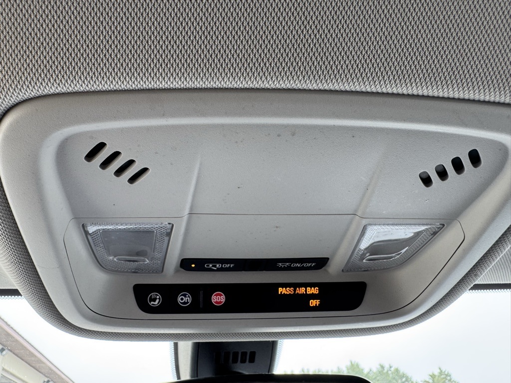 2020 Chevrolet Traverse LS photo 21