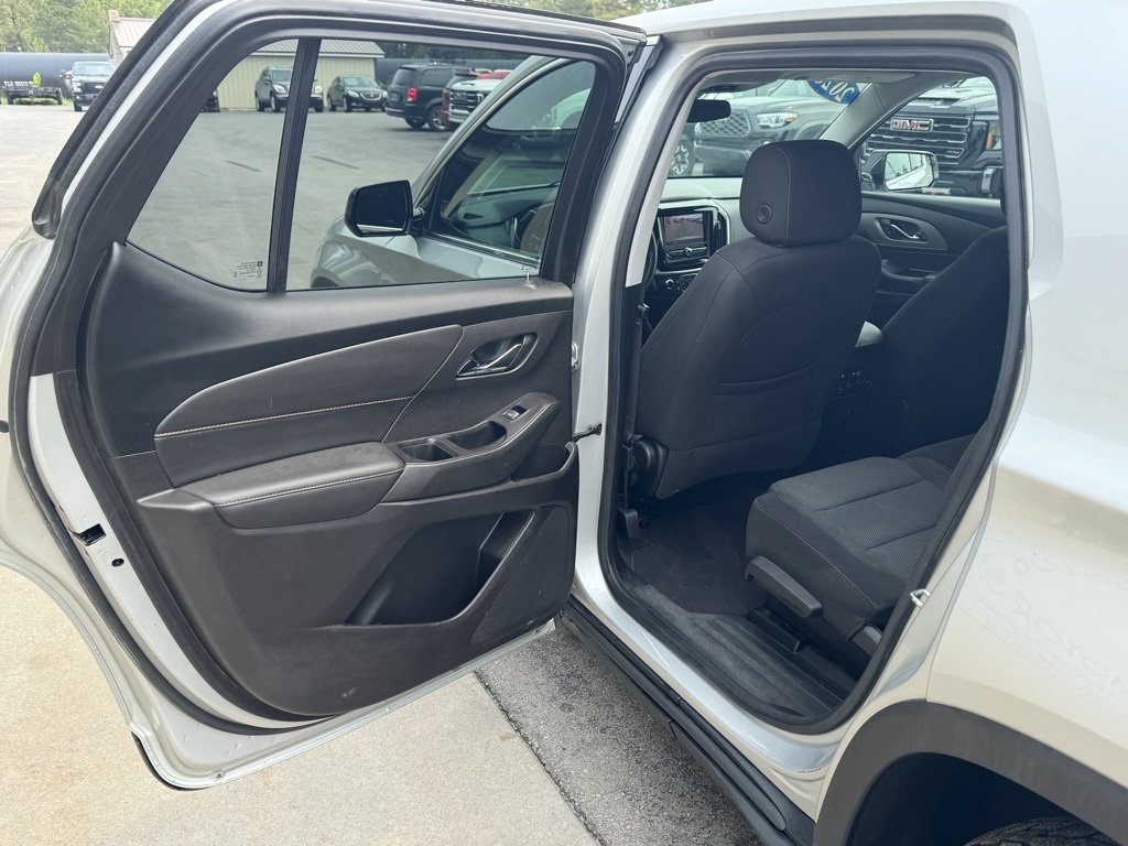 2020 Chevrolet Traverse LS photo 22