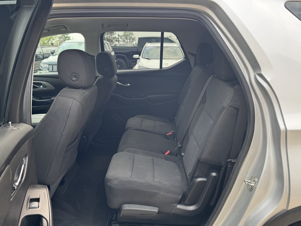 2020 Chevrolet Traverse LS photo 25