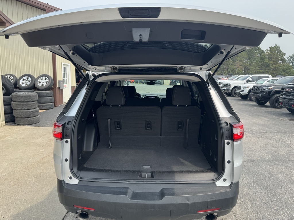 2020 Chevrolet Traverse LS photo 29
