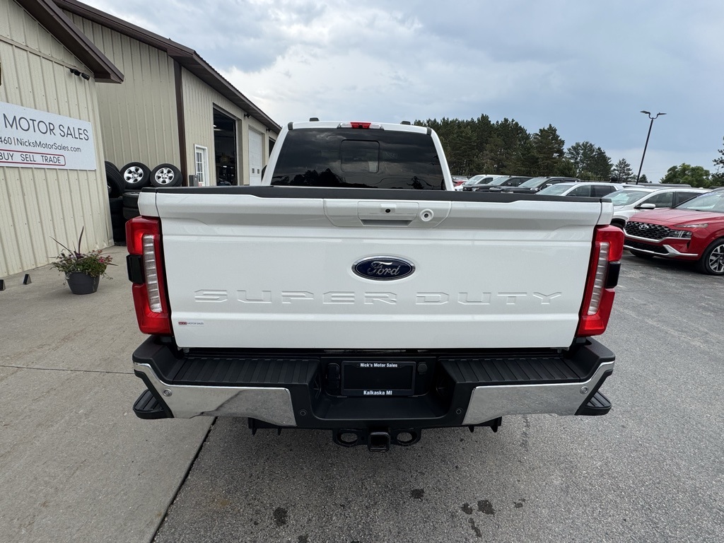 2023 Ford F-350 Lariat photo 4