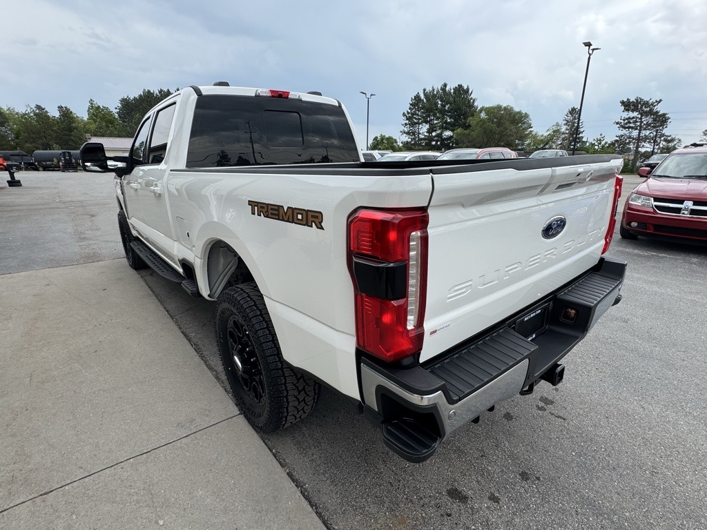 2023 Ford F-350 Lariat photo 5