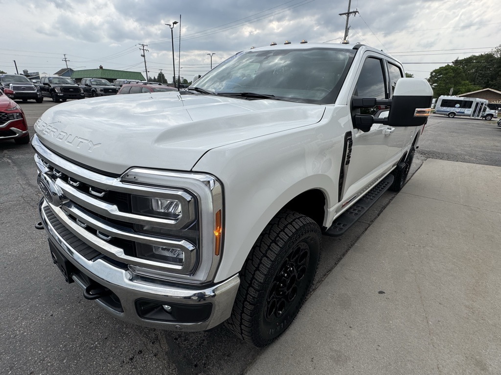2023 Ford F-350 Lariat photo 7