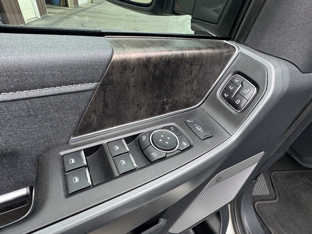 2023 Ford F-350 Lariat photo 11