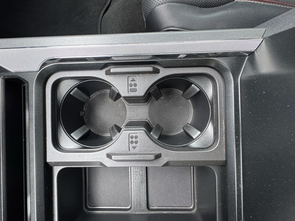 2023 Ford F-350 Lariat photo 23
