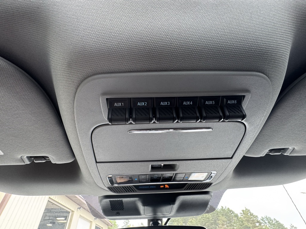 2023 Ford F-350 Lariat photo 25