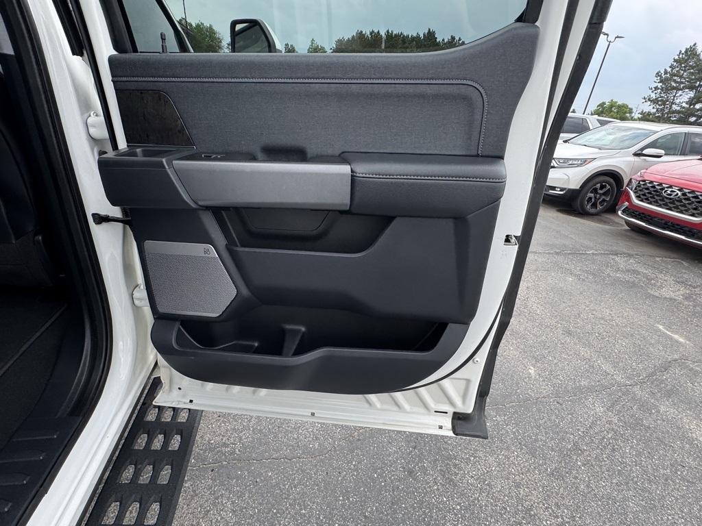 2023 Ford F-350 Lariat photo 37