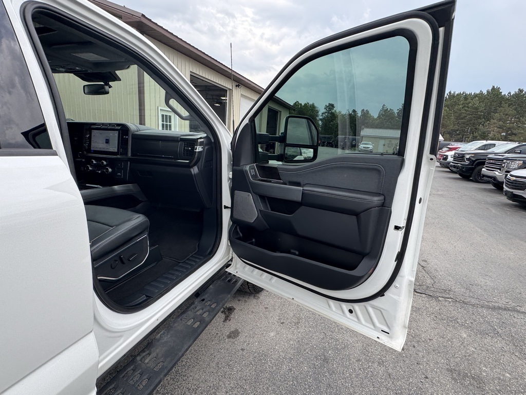 2023 Ford F-350 Lariat photo 40