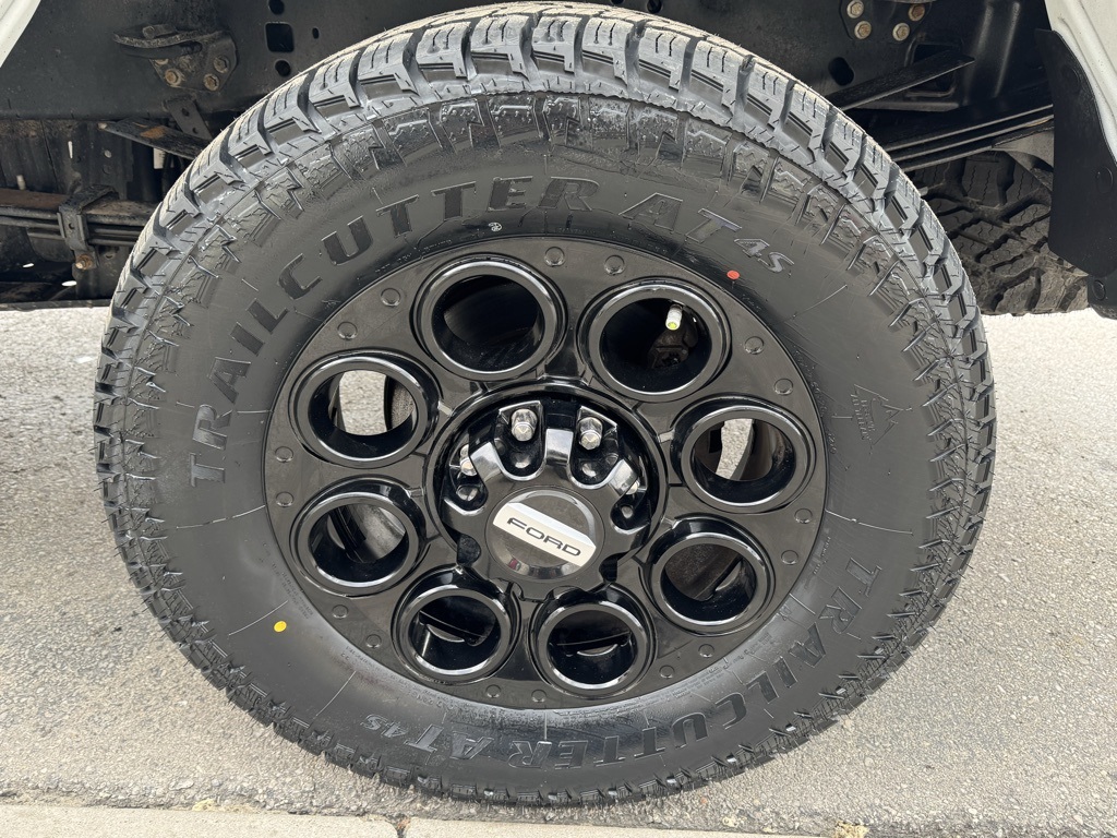 2023 Ford F-350 Lariat photo 46