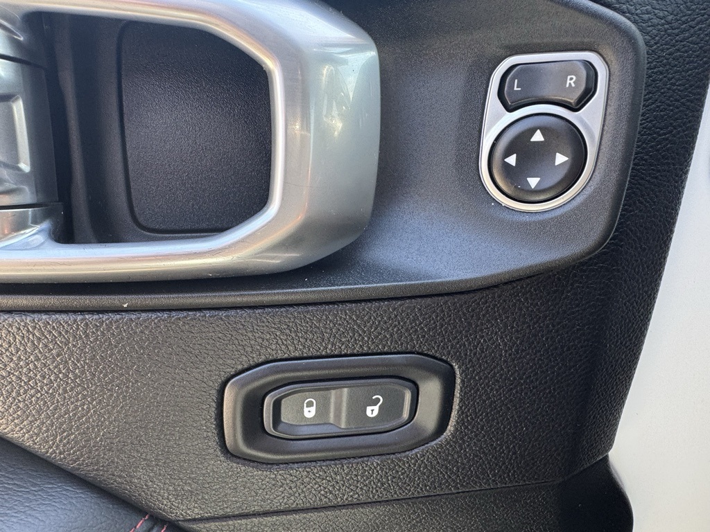 2020 Jeep Gladiator Rubicon photo 11