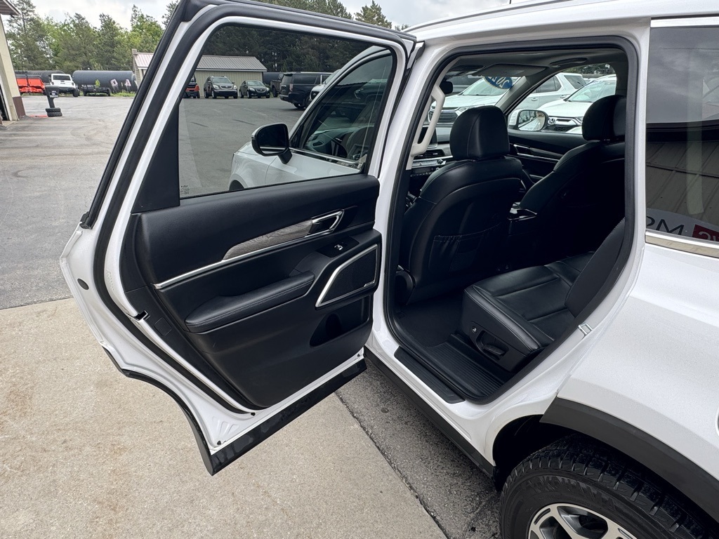 2022 Kia Telluride EX photo 26