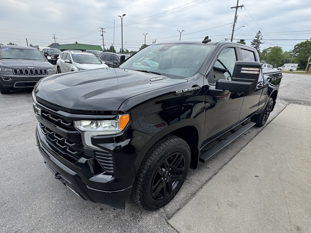 2023 Chevrolet Silverado 1500 RST photo 7
