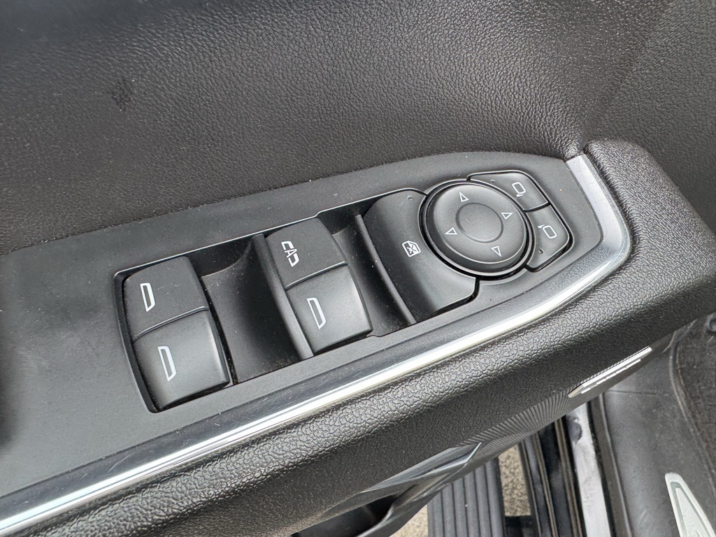 2023 Chevrolet Silverado 1500 RST photo 11