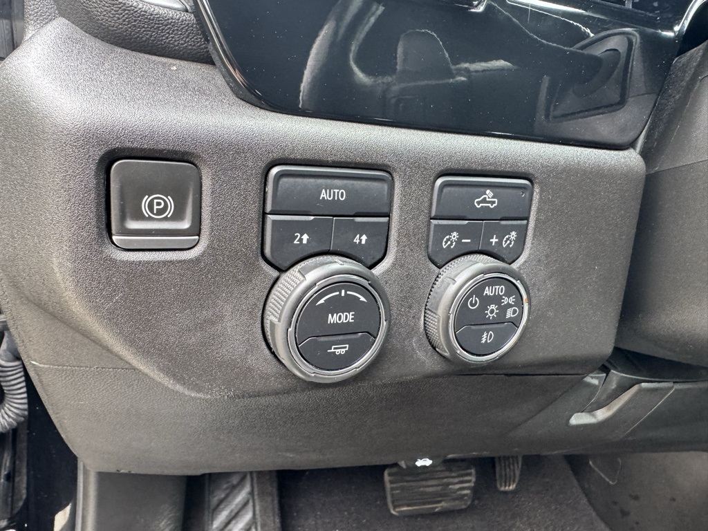 2023 Chevrolet Silverado 1500 RST photo 14