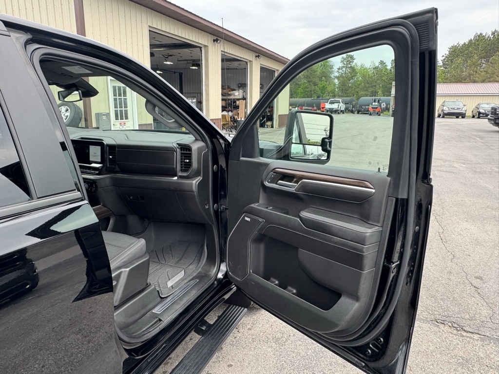 2023 Chevrolet Silverado 1500 RST photo 37