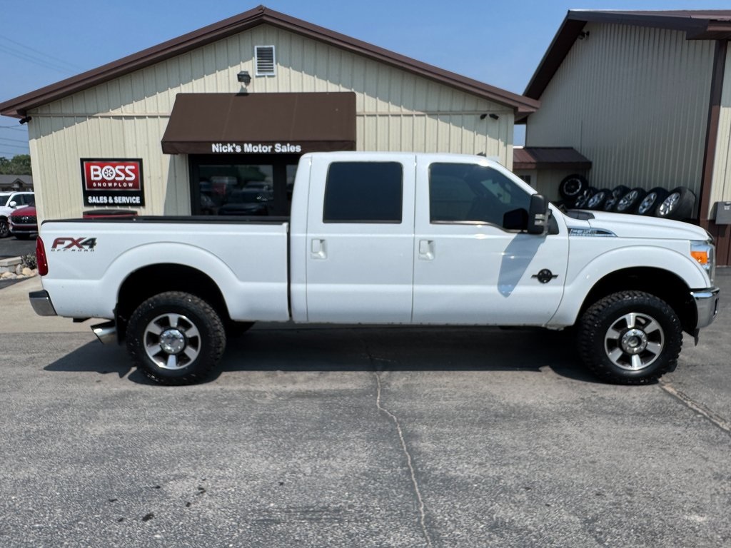 2016 Ford F-350 Lariat photo 2