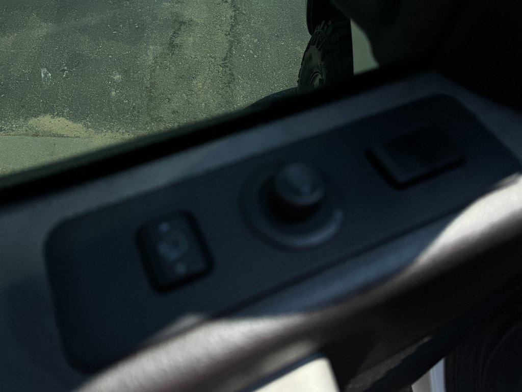 2016 Ford F-350 Lariat photo 11