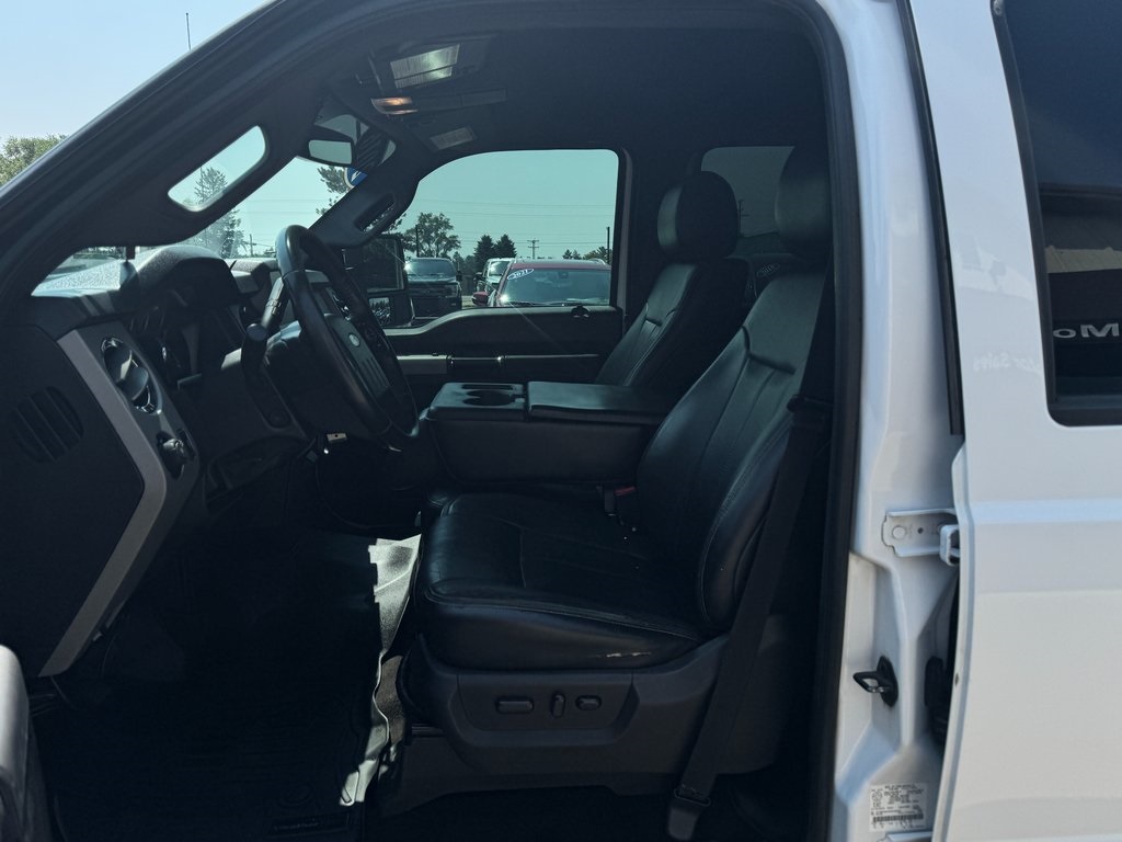 2016 Ford F-350 Lariat photo 13