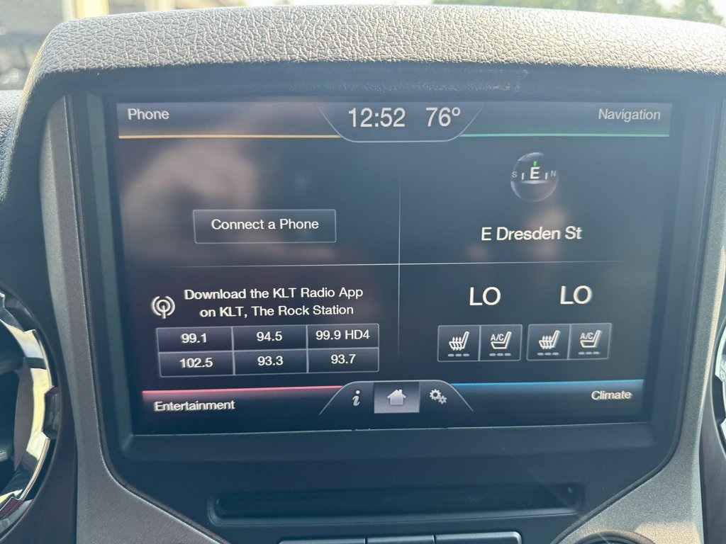 2016 Ford F-350 Lariat photo 18