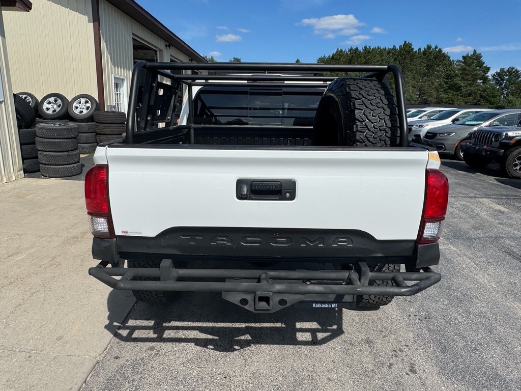 2018 Toyota Tacoma SR5 V6 photo 4
