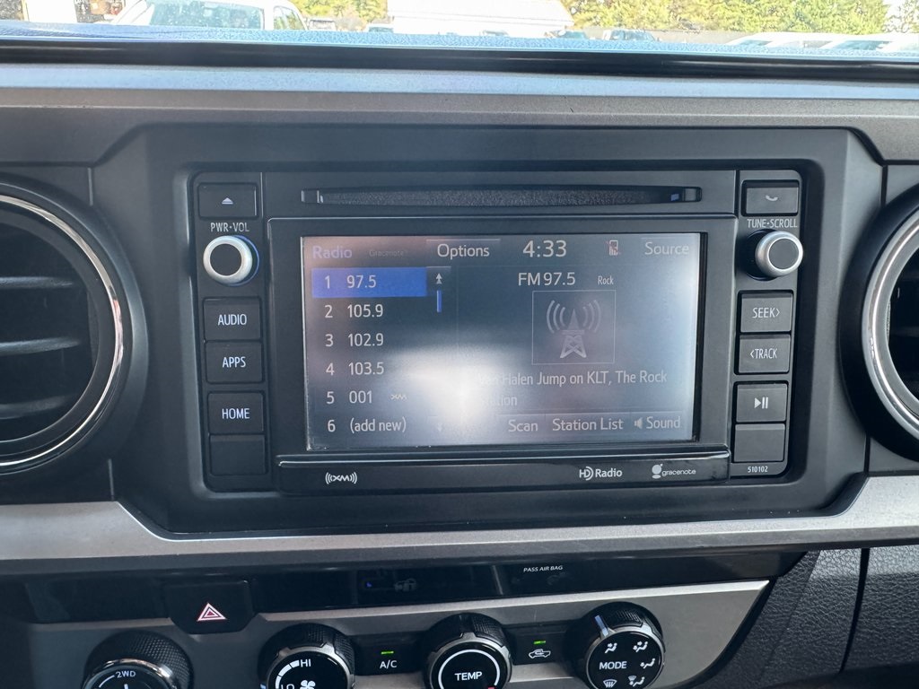 2018 Toyota Tacoma SR5 V6 photo 19