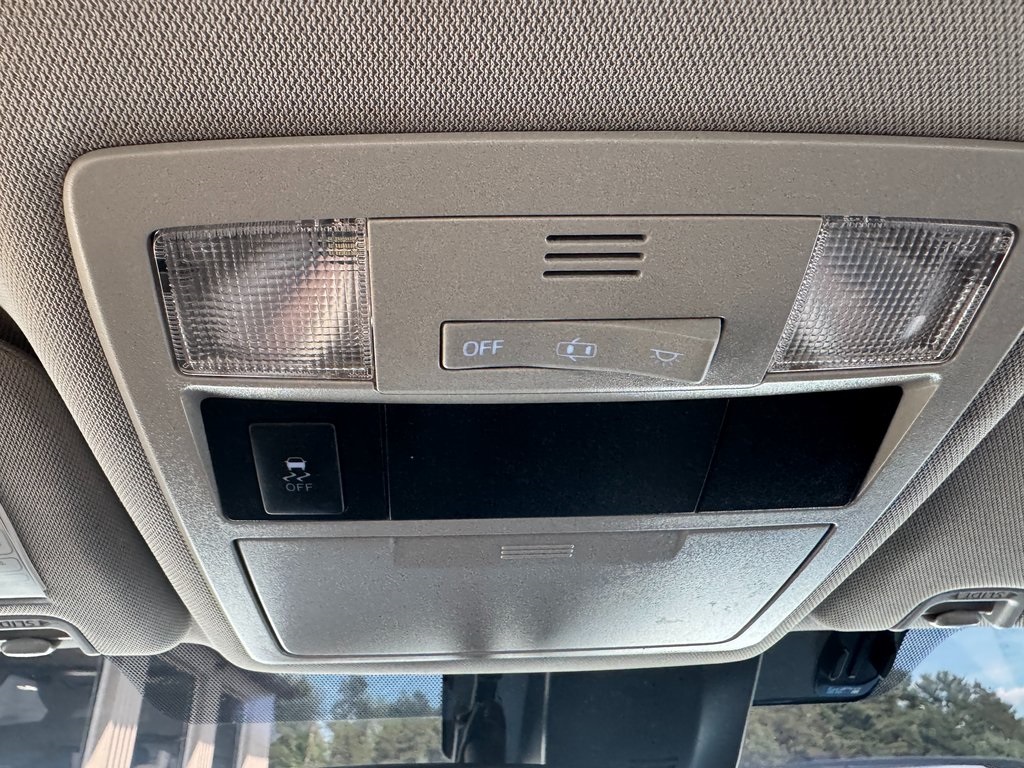 2018 Toyota Tacoma SR5 V6 photo 24