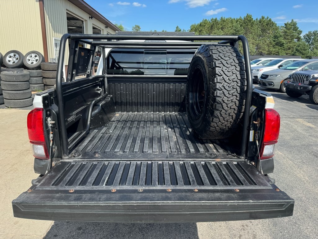 2018 Toyota Tacoma SR5 V6 photo 30