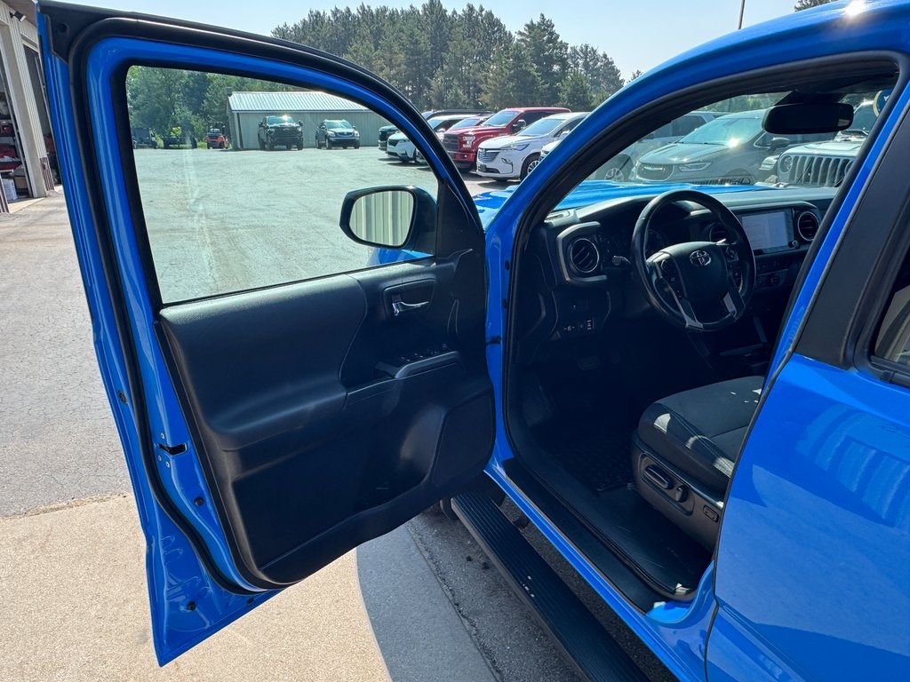 2021 Toyota Tacoma SR5 Double Cab V6 photo 9