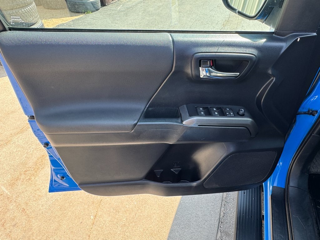 2021 Toyota Tacoma SR5 Double Cab V6 photo 10
