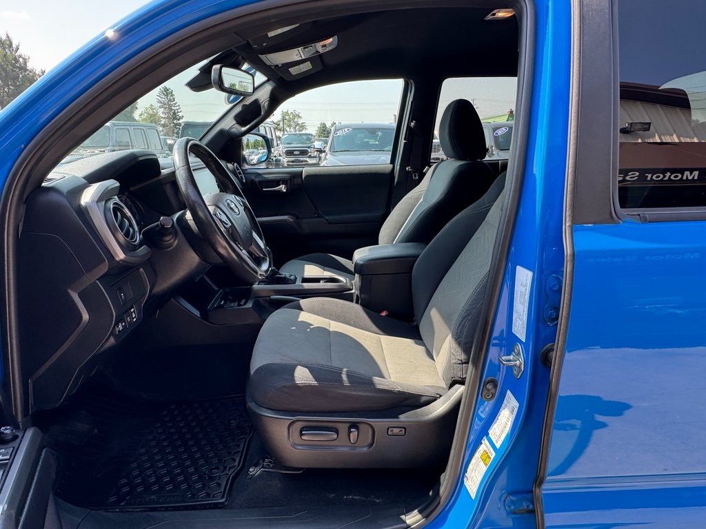 2021 Toyota Tacoma SR5 Double Cab V6 photo 13