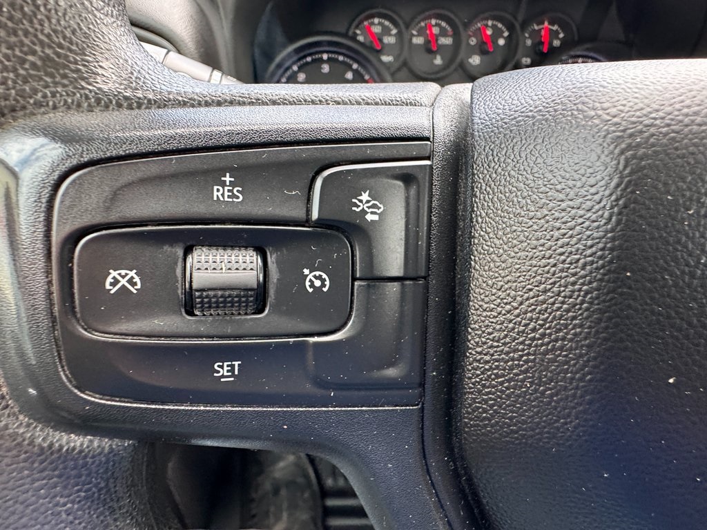 2024 Chevrolet Silverado 2500HD Custom photo 15
