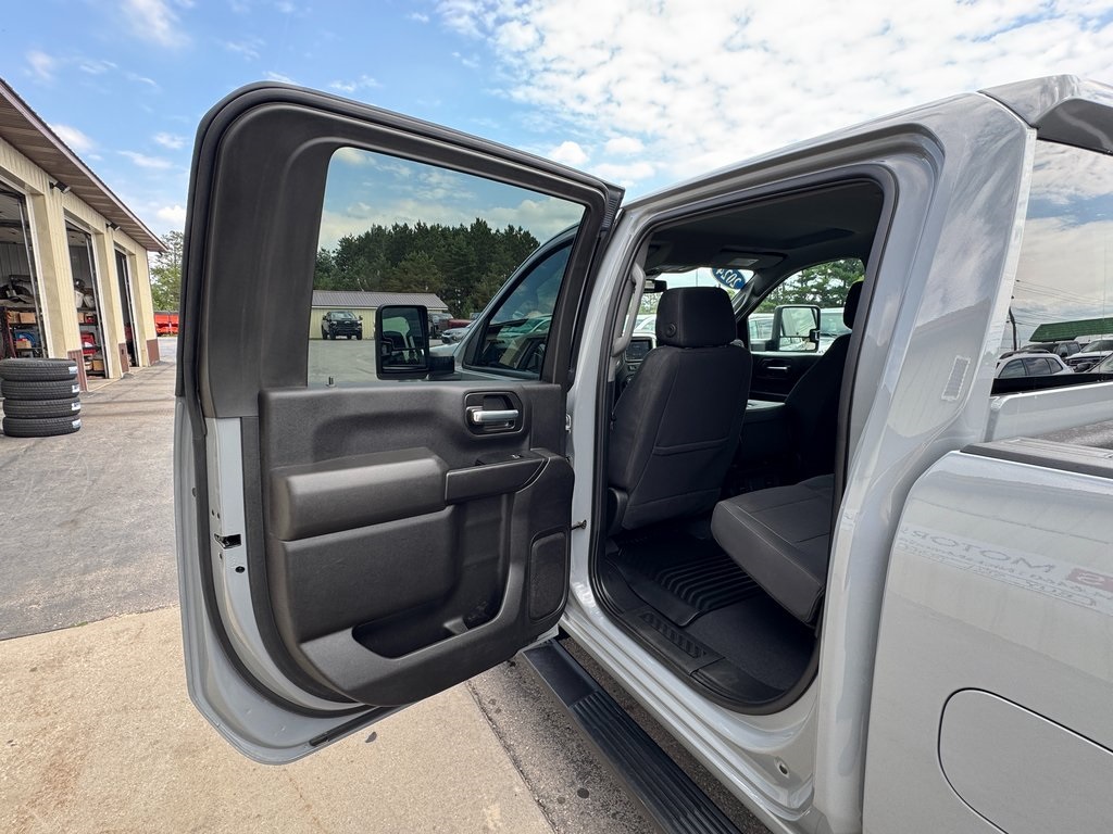 2024 Chevrolet Silverado 2500HD Custom photo 22
