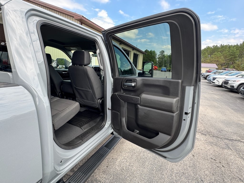 2024 Chevrolet Silverado 2500HD Custom photo 29
