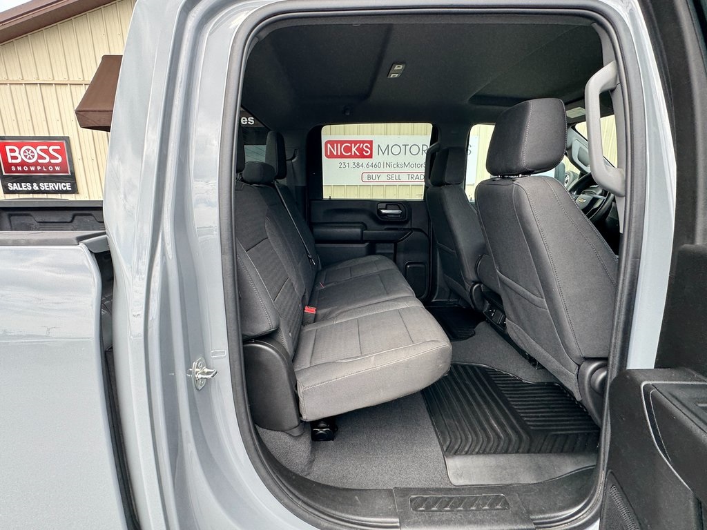 2024 Chevrolet Silverado 2500HD Custom photo 31