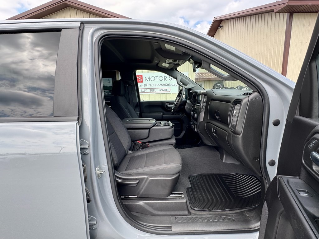 2024 Chevrolet Silverado 2500HD Custom photo 35