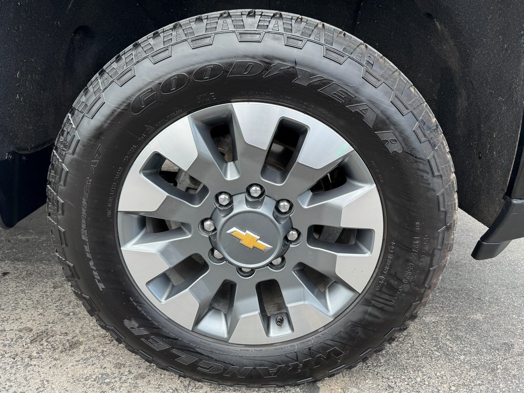 2024 Chevrolet Silverado 2500HD Custom photo 36