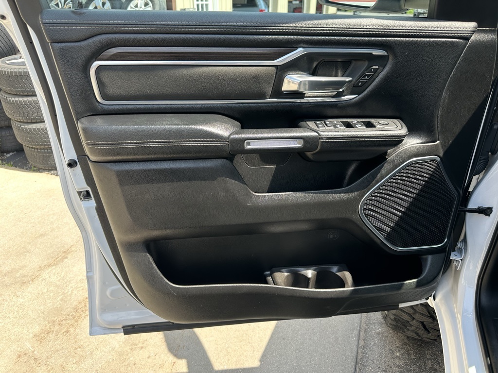 2025 Ram 1500 Laramie photo 12