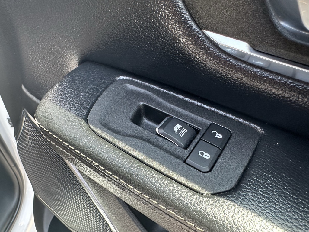 2025 Ram 1500 Laramie photo 41