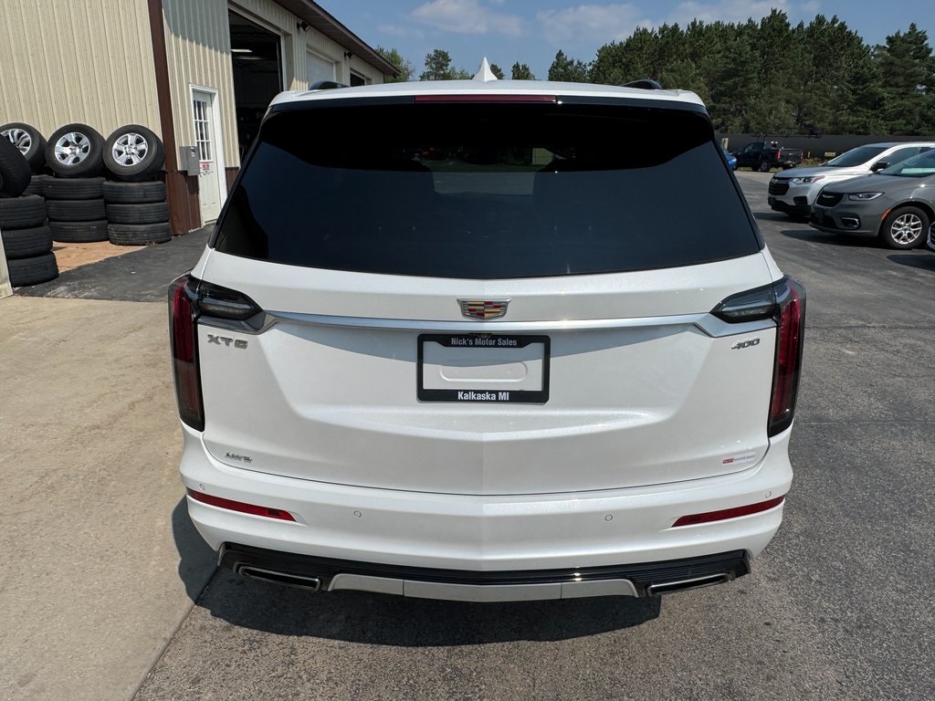 2023 Cadillac XT6 Sport photo 4