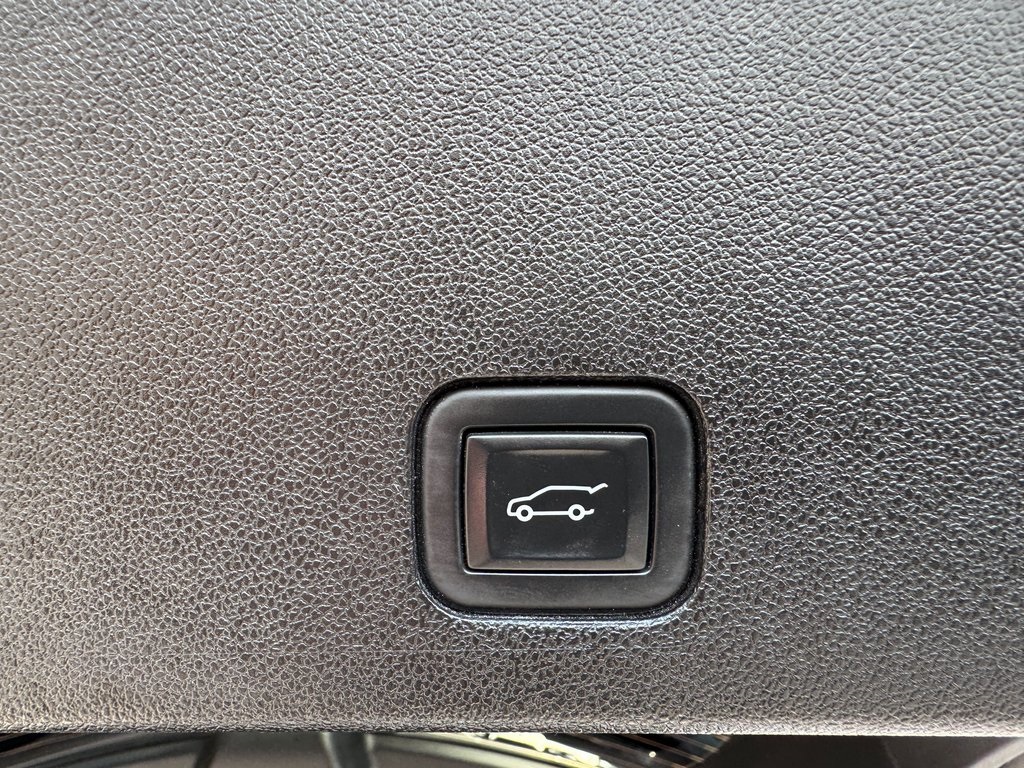 2023 Cadillac XT6 Sport photo 38