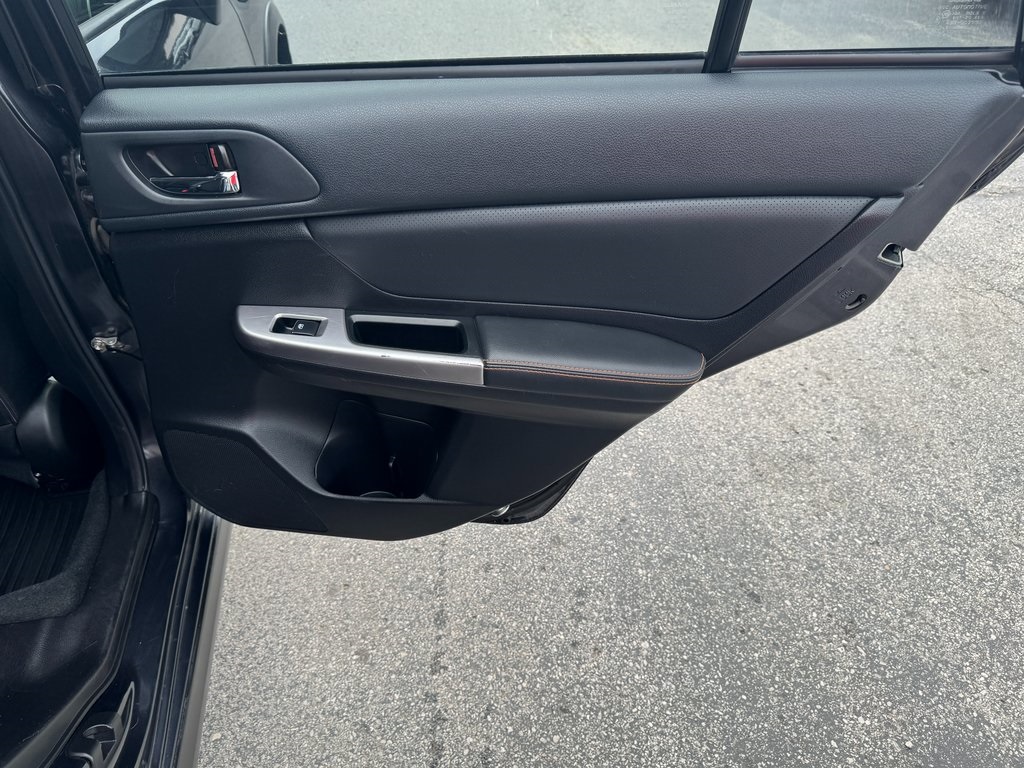 2016 Subaru Crosstrek 2.0i Limited photo 32