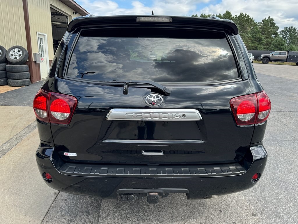 2018 Toyota Sequoia Platinum photo 3