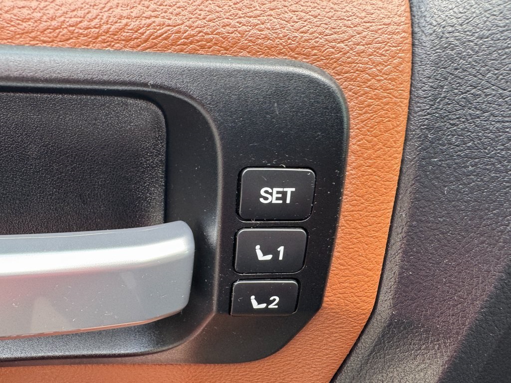 2018 Toyota Sequoia Platinum photo 11