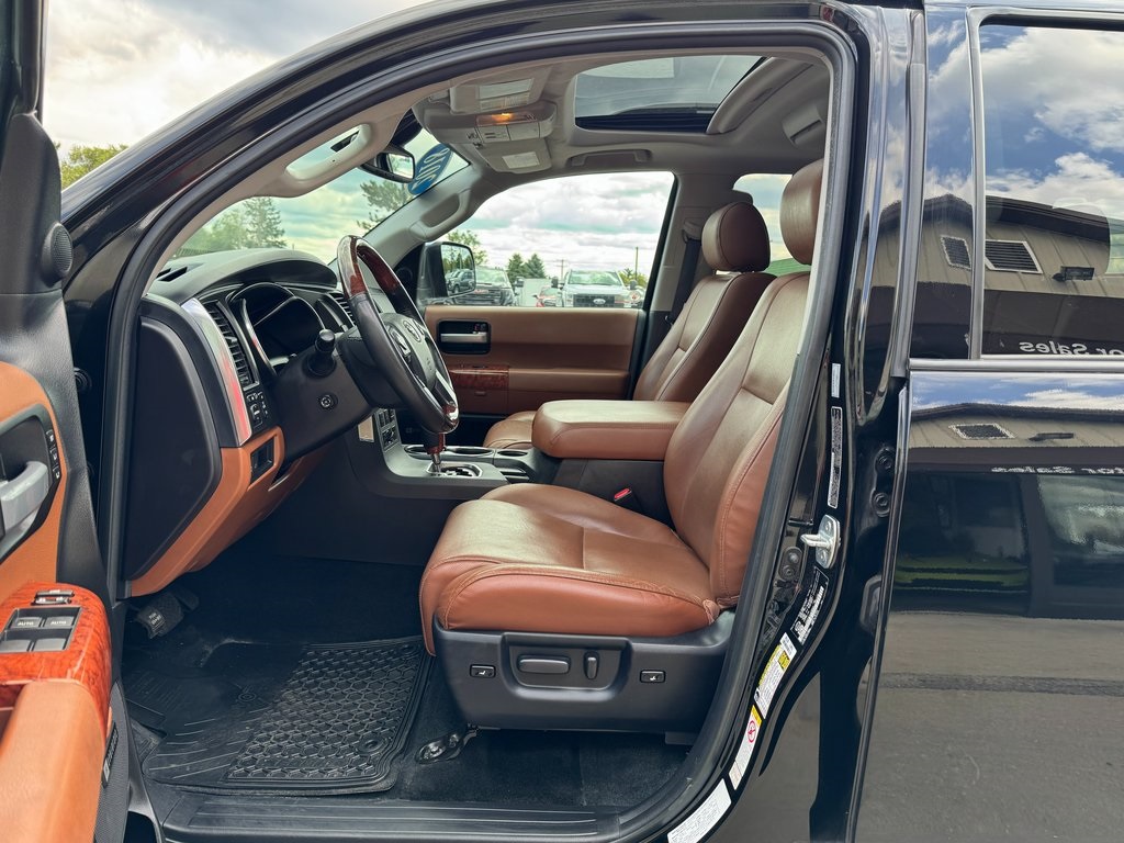 2018 Toyota Sequoia Platinum photo 14