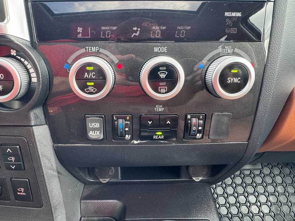 2018 Toyota Sequoia Platinum photo 22