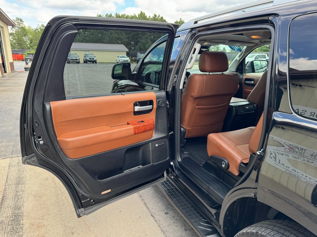 2018 Toyota Sequoia Platinum photo 25