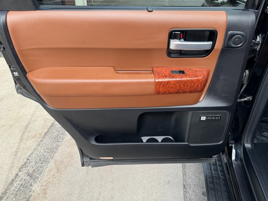 2018 Toyota Sequoia Platinum photo 26